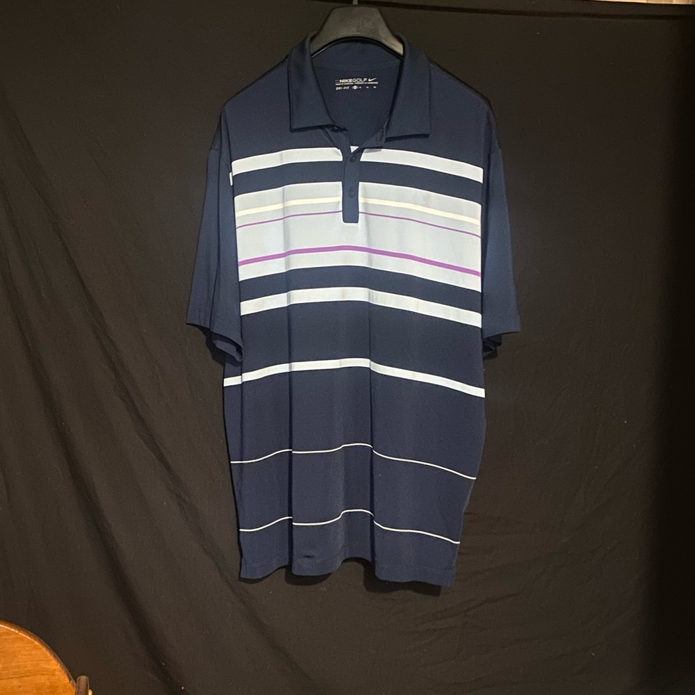 4/25🦋Nike Golf Polo